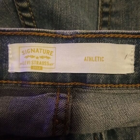 LEVI STRAUSS SIGNATURE Athletic Fit Men's Sz 30 x 32 - Picture 3 of 5